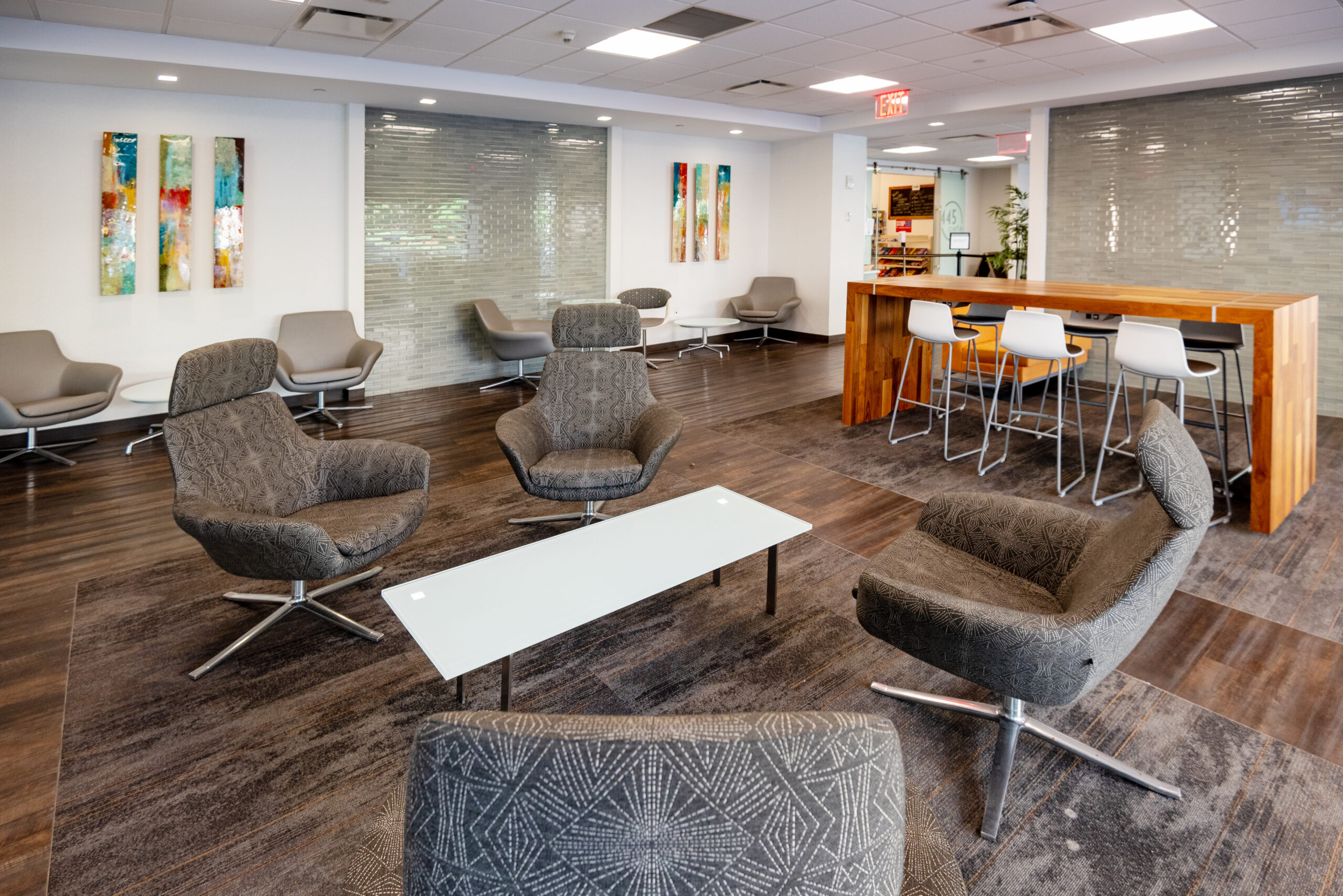 445 lounge